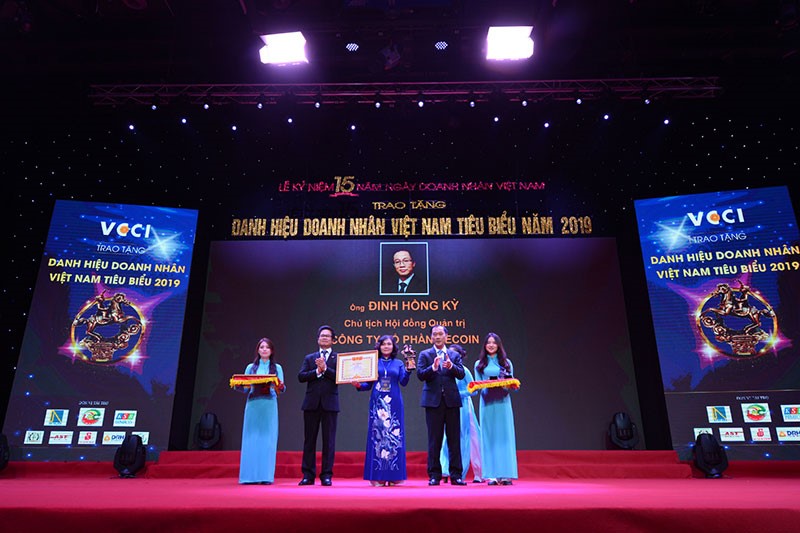 Ông Đinh Hồng Kỳ vinh dự được VCCI trao tặng danh hiệu Doanh nhân Việt Nam tiêu biểu năm 2019